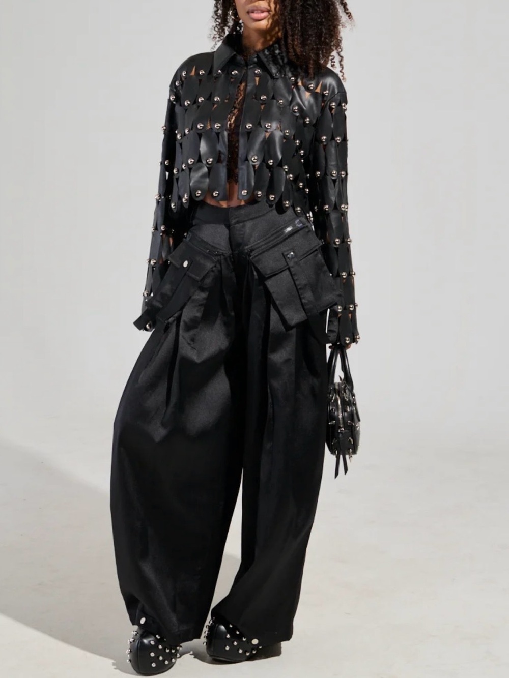 ✨AKIRA Black Wide-Leg Cargo Pants with Utility Pockets✨